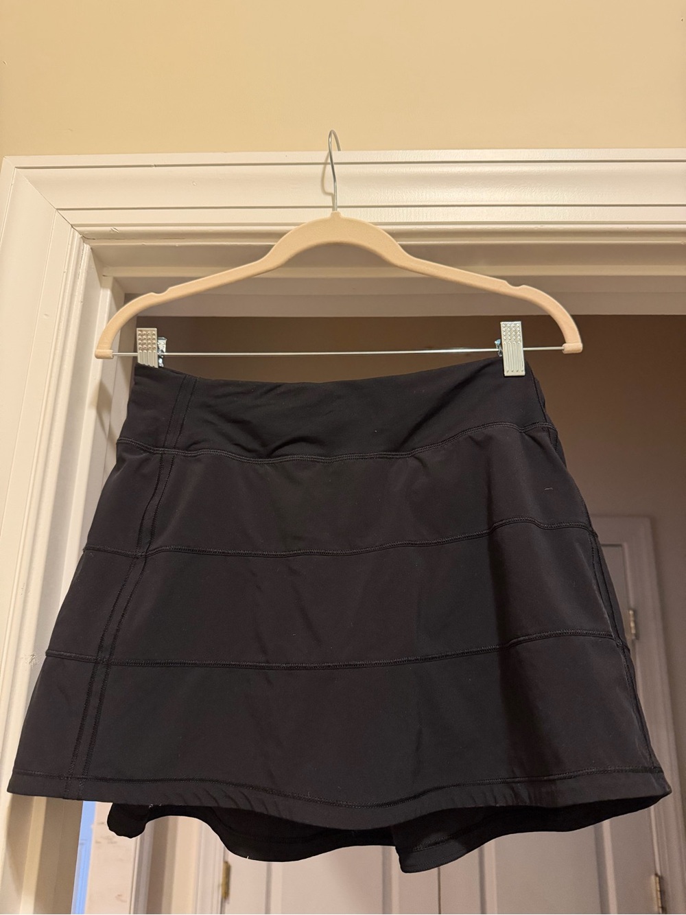 Lululemon athletica Black Performance Skort size 4